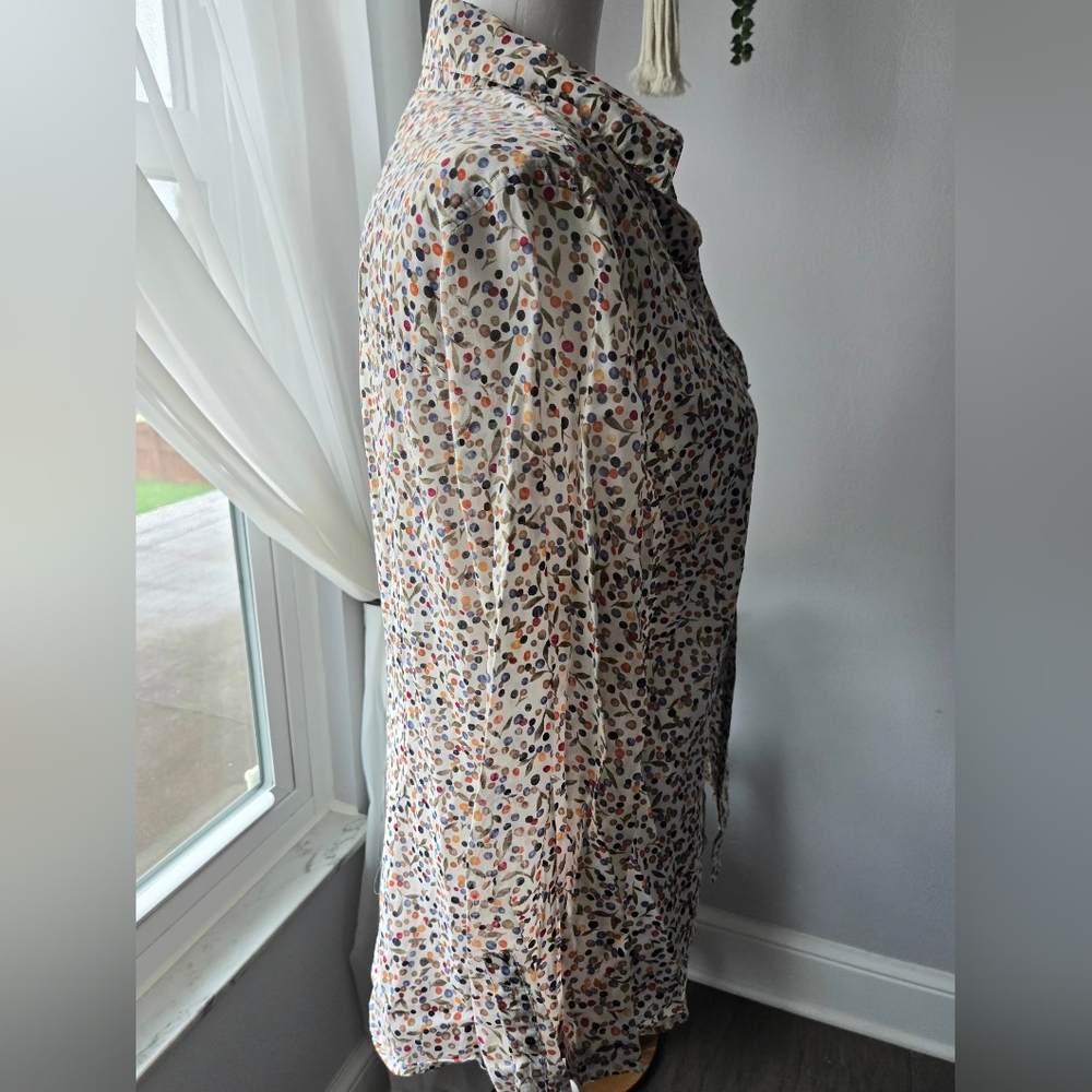 Talbots Classic Micro-floral Print Button Down Size M - Picture 2 of 8